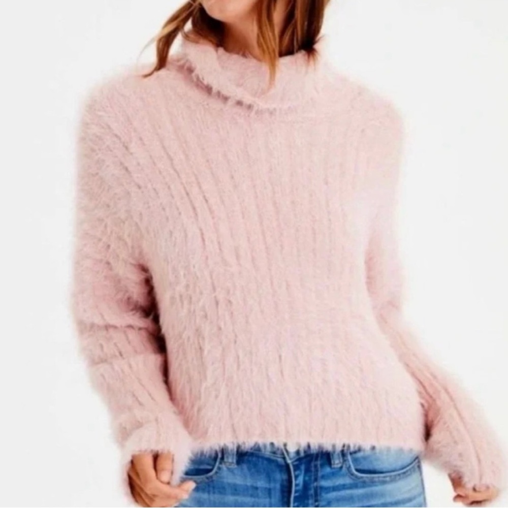 American eagle fuzzy pink sweater